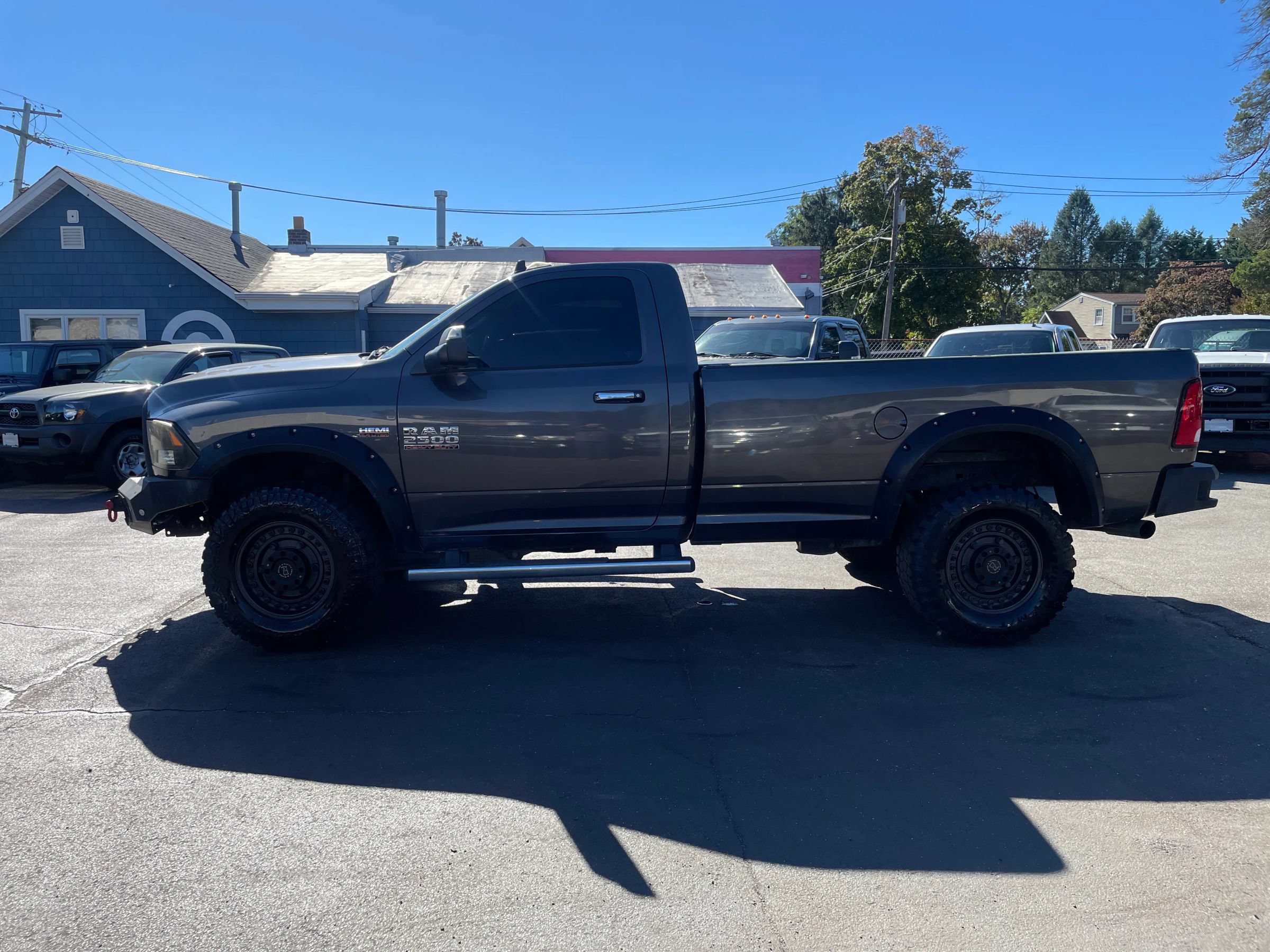 Used 2018 RAM 2500 SLT w/ Popular Equipment Group AWD/4WD image 2