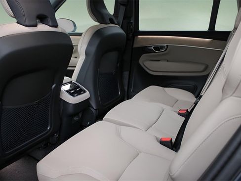 New 2026 Volvo XC90 B6 Plus w/ Protection Package Premier image 11