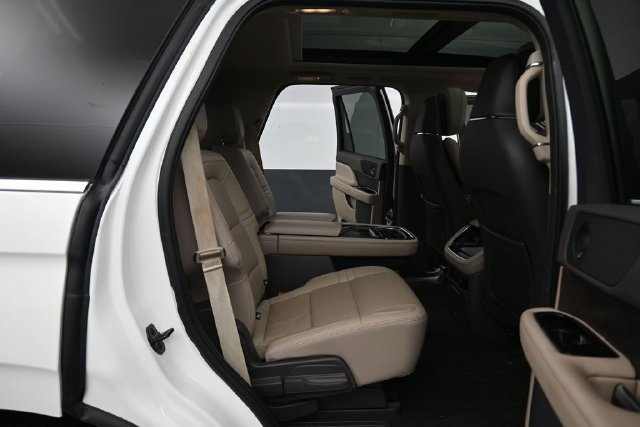 Certified 2023 Lincoln Navigator Reserve RWD image 27