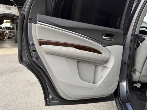 Used 2018 Acura MDX SH-AWD image 45