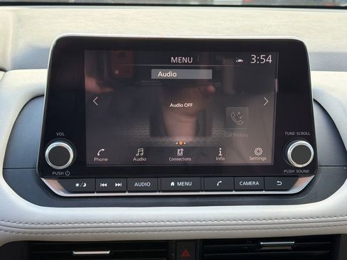 Used 2023 Nissan Rogue SV w/ SV Premium B Package image 28