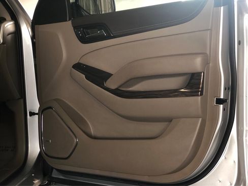 Used 2019 GMC Yukon XL SLT w/ Open Road Package image 19