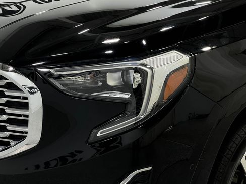 Used 2019 GMC Terrain Denali w/ GMC Pro Grade Package AWD/4WD image 32