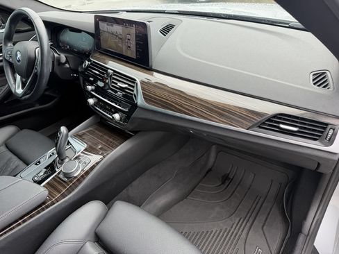 Used 2021 BMW 540i w/ Premium Package RWD image 27