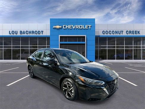 Used 2024 Nissan Sentra SV image 2