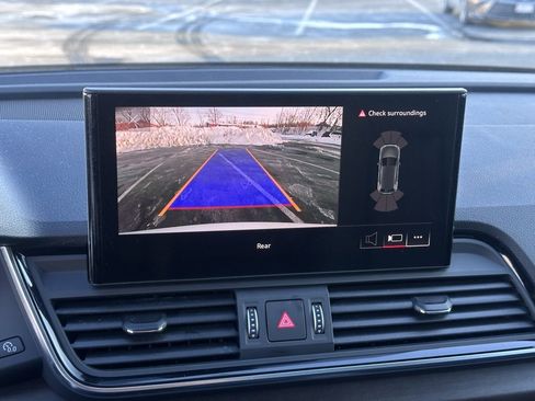 Used 2023 Audi Q5 2.0T Premium w/ Convenience Package image 19