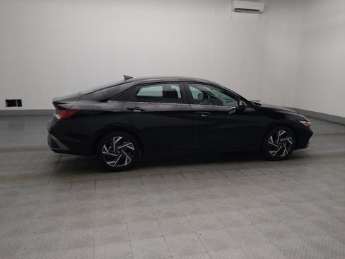 Used 2025 Hyundai Elantra SEL FWD image 10