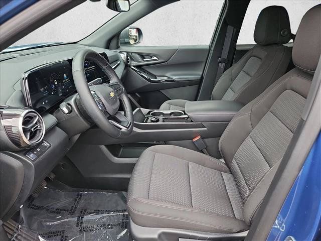 Used 2026 Chevrolet Equinox LT FWD image 23