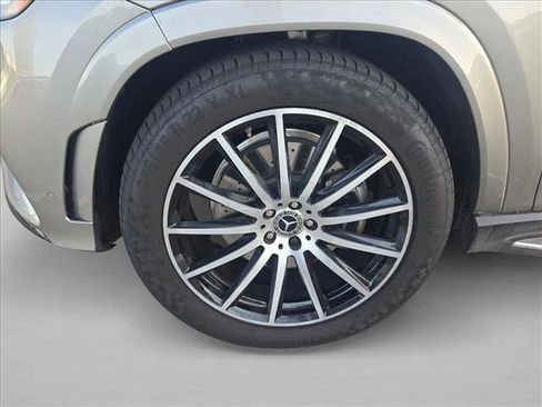 Used 2023 Mercedes-Benz GLS 450 4MATIC image 24