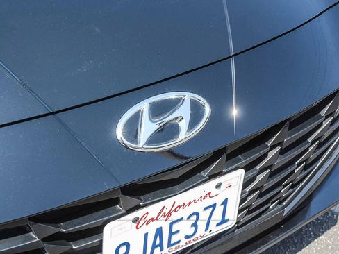 Used 2023 Hyundai Elantra SEL FWD image 14