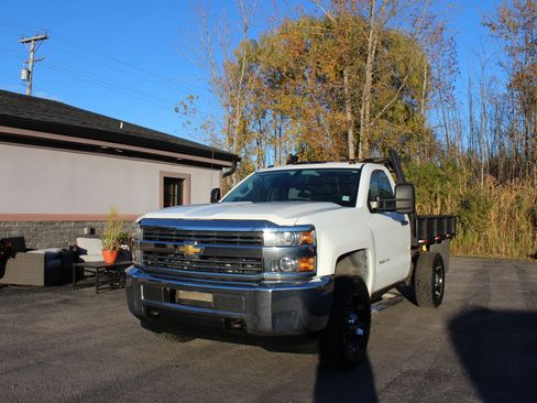 Used 2015 Chevrolet Silverado 3500 W/T w/ Snow Plow Prep Package image 12