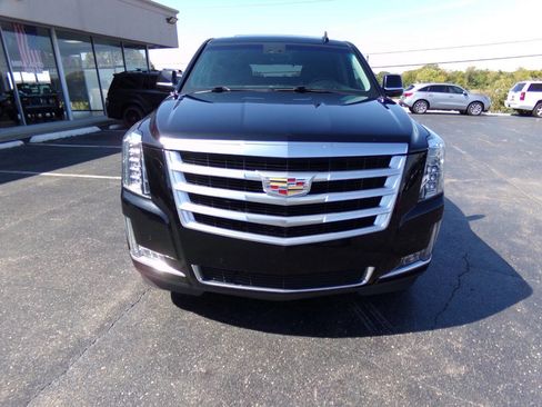 Used 2019 Cadillac Escalade Luxury AWD/4WD image 56