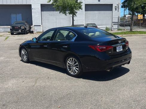 Used 2019 INFINITI Q50 Luxe w/ Essential Package (3.0T Luxe) AWD/4WD image 6