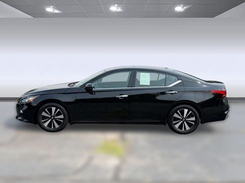 Used 2021 Nissan Altima 2.5 SL FWD image 2