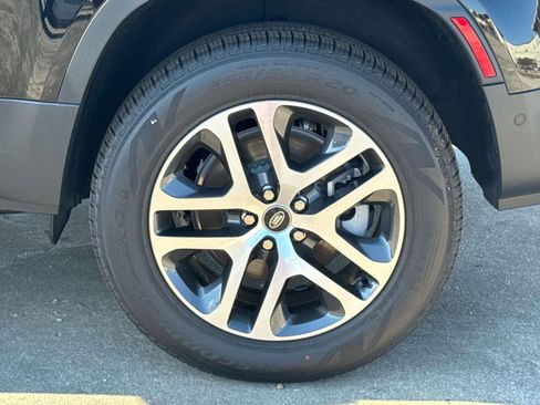 New 2025 Land Rover Defender 130 S image 3