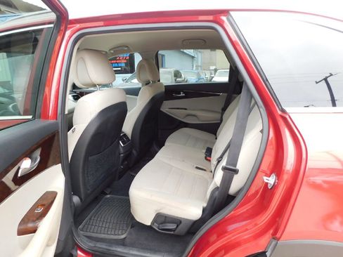 Used 2016 Kia Sorento FWD w/ LX Convenience Package image 24