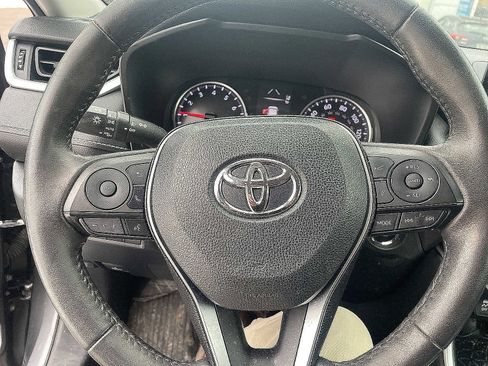 Used 2020 Toyota RAV4 XLE w/ Convenience Package image 26
