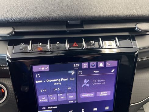 New 2025 Jeep Grand Cherokee Altitude image 18