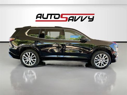 Used 2024 GMC Acadia Denali w/ Super Cruise Package image 8