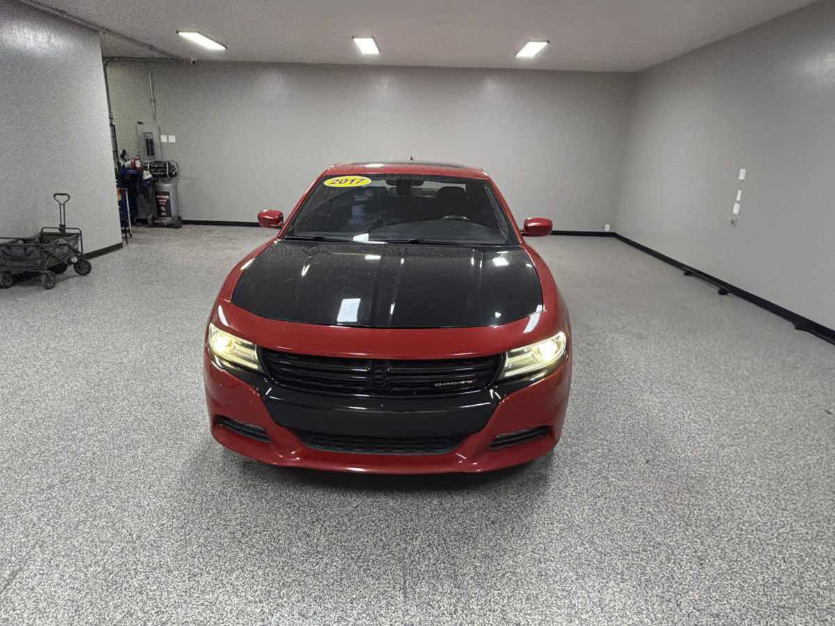 Used 2017 Dodge Charger R/T w/ Plus Group RWD image 8