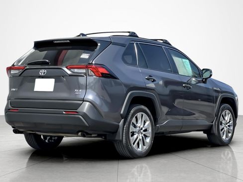 Certified 2022 Toyota RAV4 XLE Premium AWD/4WD image 5