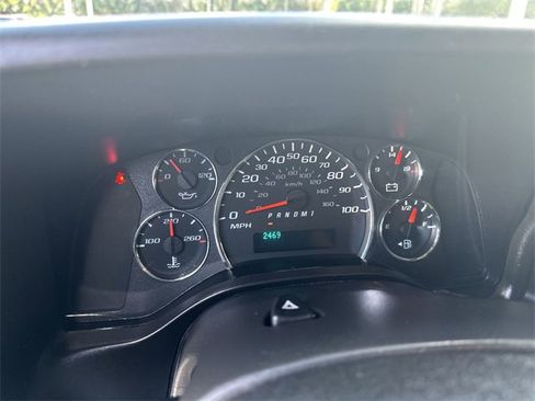 Used 2024 Chevrolet Express 2500 w/ Driver Convenience Package image 10