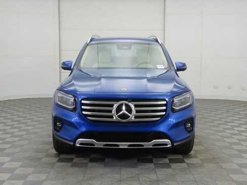 New 2026 Mercedes-Benz GLB 250 image 2
