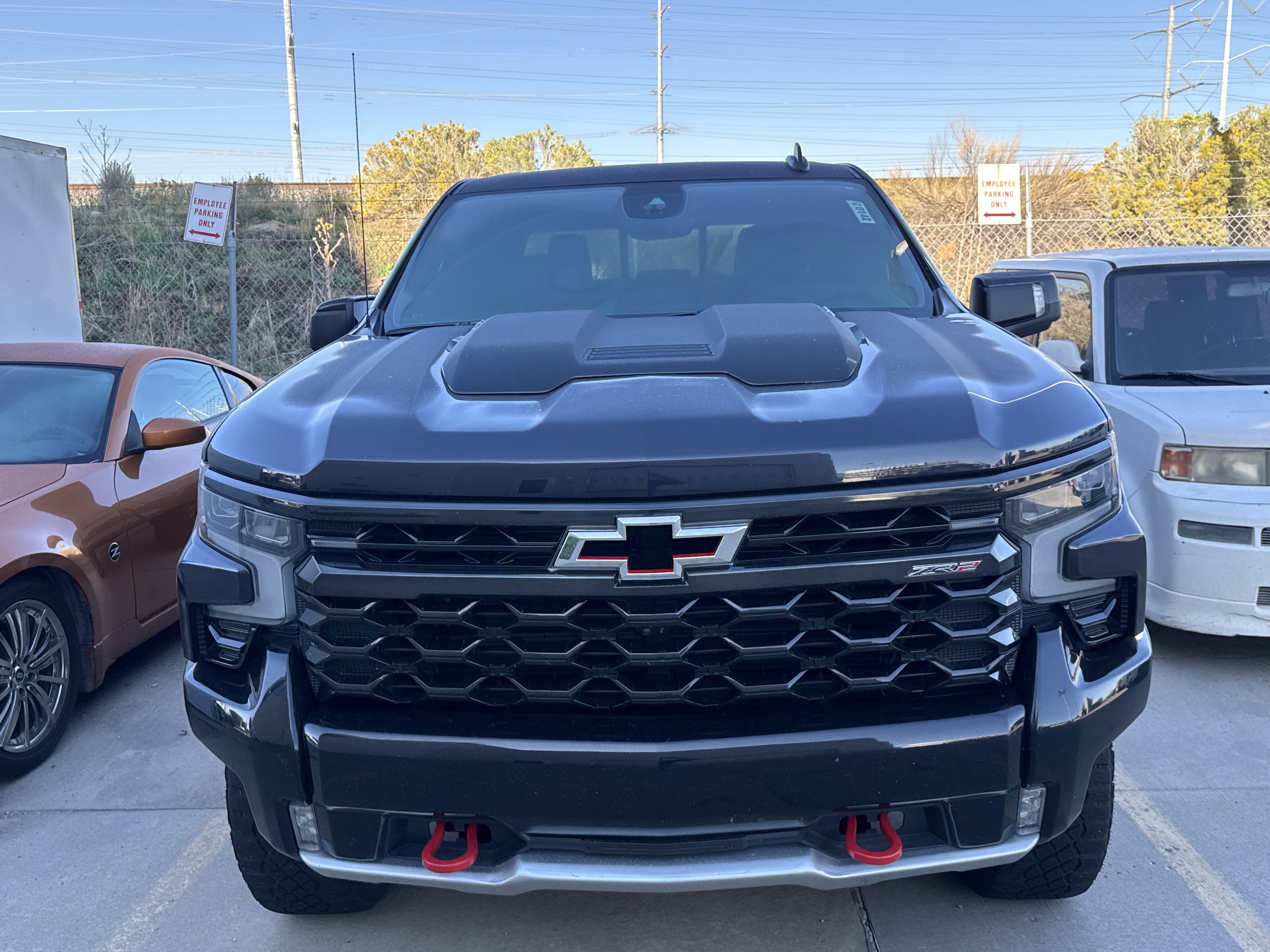 Used 2023 Chevrolet Silverado 1500 ZR2 w/ Technology Package AWD/4WD image 4