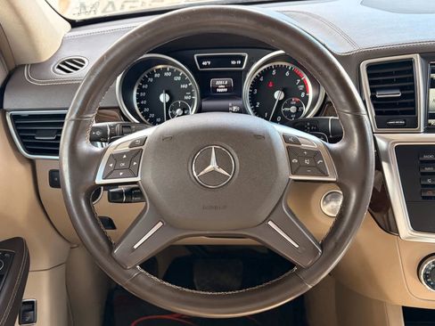 Used 2016 Mercedes-Benz GL 450 4MATIC image 37