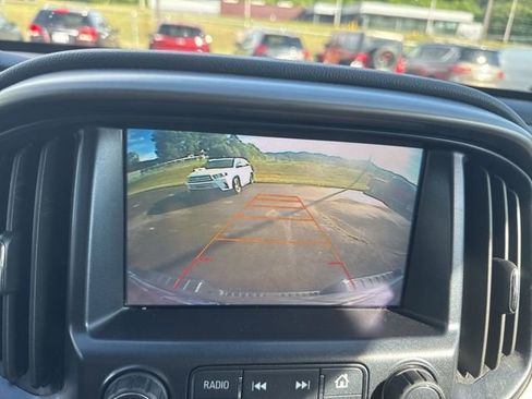 Used 2017 Chevrolet Colorado Z71 AWD/4WD image 16