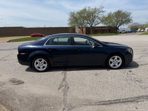 Used 2011 Chevrolet Malibu LS FWD image 5