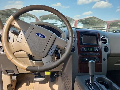 Used 2006 Ford F150 Lariat AWD/4WD image 11