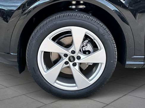 New 2025 Audi Q5 Premium Plus w/ Premium Plus image 11