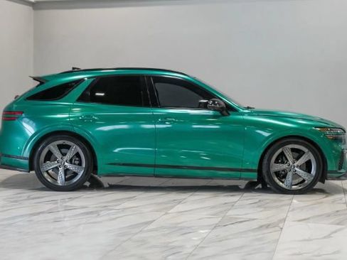 Used 2022 Genesis GV70 3.5T Sport w/ Sport Prestige Package AWD/4WD image 12