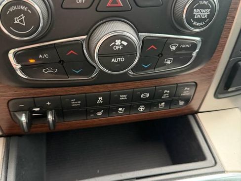 Used 2017 RAM 2500 Laramie w/ Sport Appearance Group AWD/4WD image 17