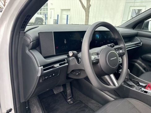 Used 2025 Hyundai Santa Cruz SE image 10