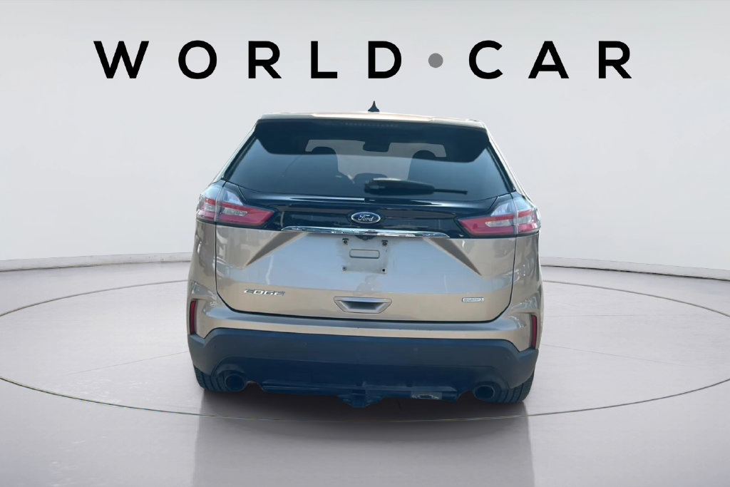 Used 2020 Ford Edge SE FWD image 4