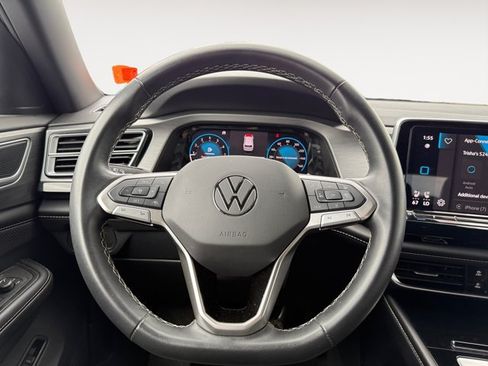 Used 2024 Volkswagen Atlas Cross Sport SE AWD/4WD image 18