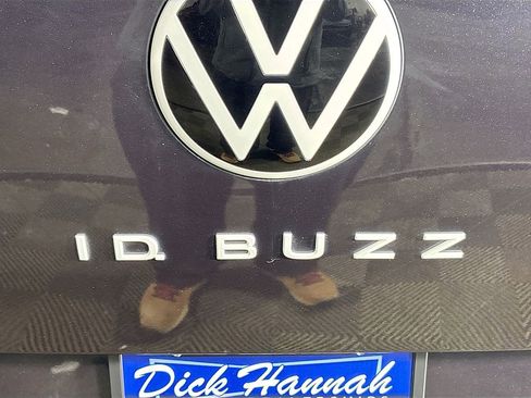 Used 2025 Volkswagen ID. Buzz Pro S Plus image 23