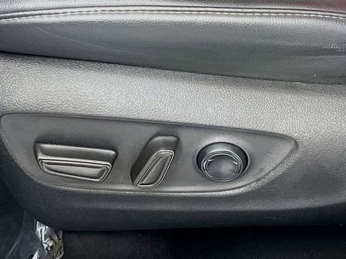 Used 2022 Toyota Highlander XSE image 12