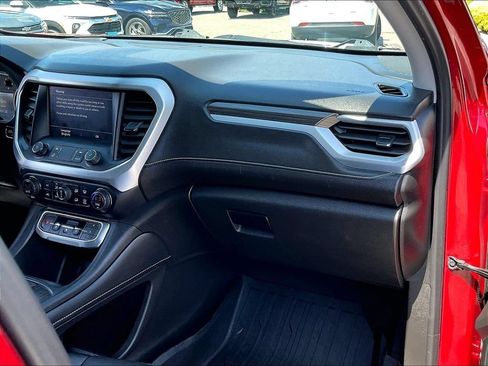 Used 2022 GMC Acadia SLT w/ LPO, Floor Liner Package AWD/4WD image 13