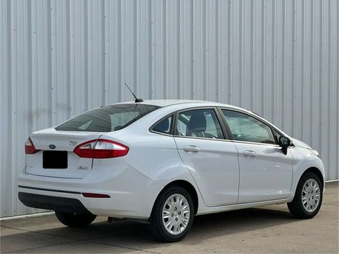 Used 2019 Ford Fiesta S FWD image 4