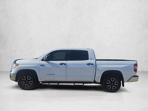 Used 2017 Toyota Tundra SR5 image 8