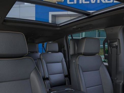 New 2026 Chevrolet Suburban Premier RWD image 24