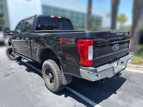 Used 2019 Ford F250 XLT w/ XLT Premium Package AWD/4WD image 7