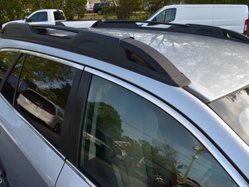 Used 2024 Subaru Outback Premium image 38