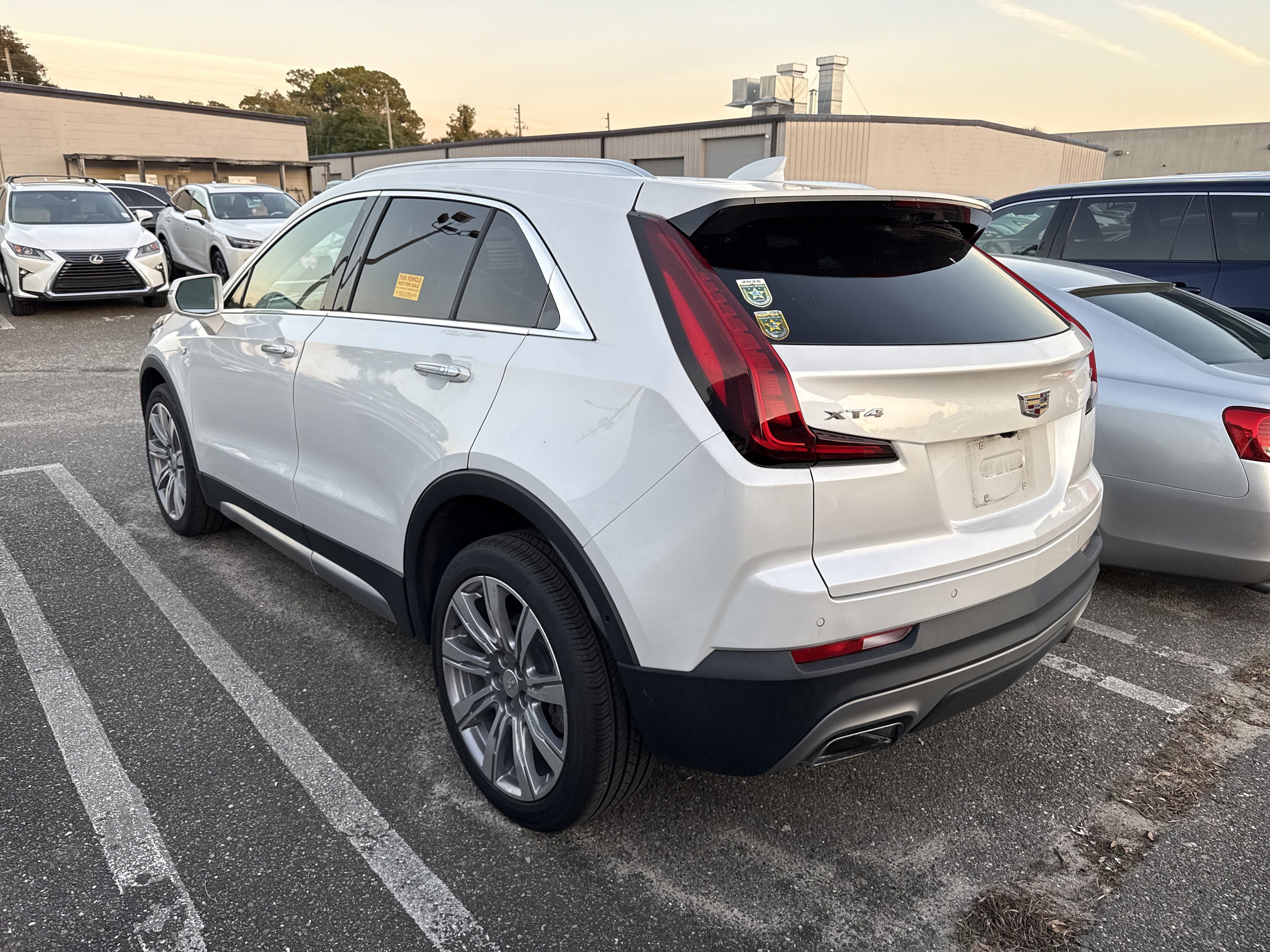 Used 2020 Cadillac XT4 Premium Luxury FWD image 3