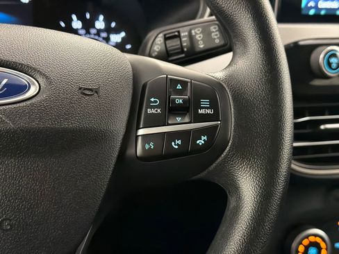 Used 2021 Ford Escape SE image 19