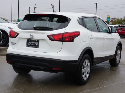 Used 2019 Nissan Rogue Sport S image 6
