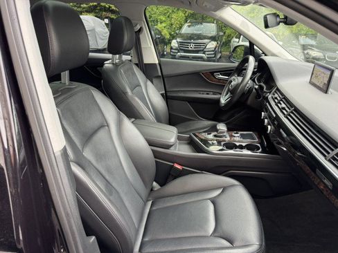 Used 2018 Audi Q7 3.0T Premium Plus w/ Premium Plus Package AWD/4WD image 38